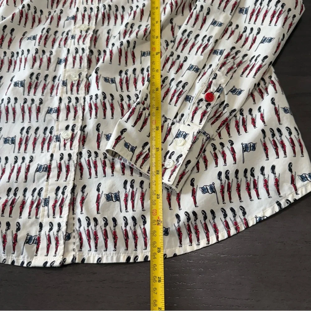 BODEN Beefeater Royal Guard print button front Blouse Size 10R - Picture 6 of 8